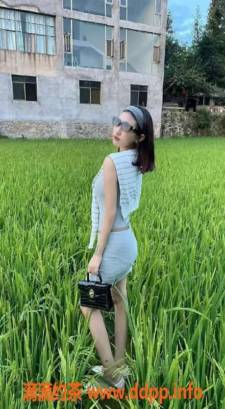 东莞楼凤-大朗艺名伊伊，优质服务只需600起