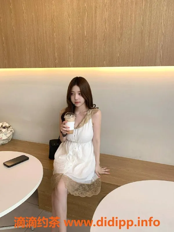 杭州楼凤资源信息,沈梦琪19岁校生，身高166，胸围C+，温柔可人