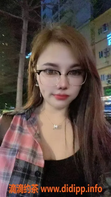 北京楼凤-朝阳思瑶，164cm/50kg，E胸服务系老师