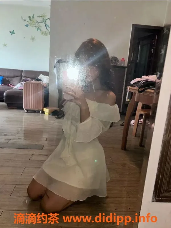 重庆楼凤-九龙坡嫩妹哆米，800元超甜服务