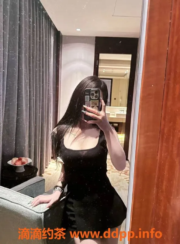 珠海楼凤-拱北06学妹，特色服务中，欢迎预约