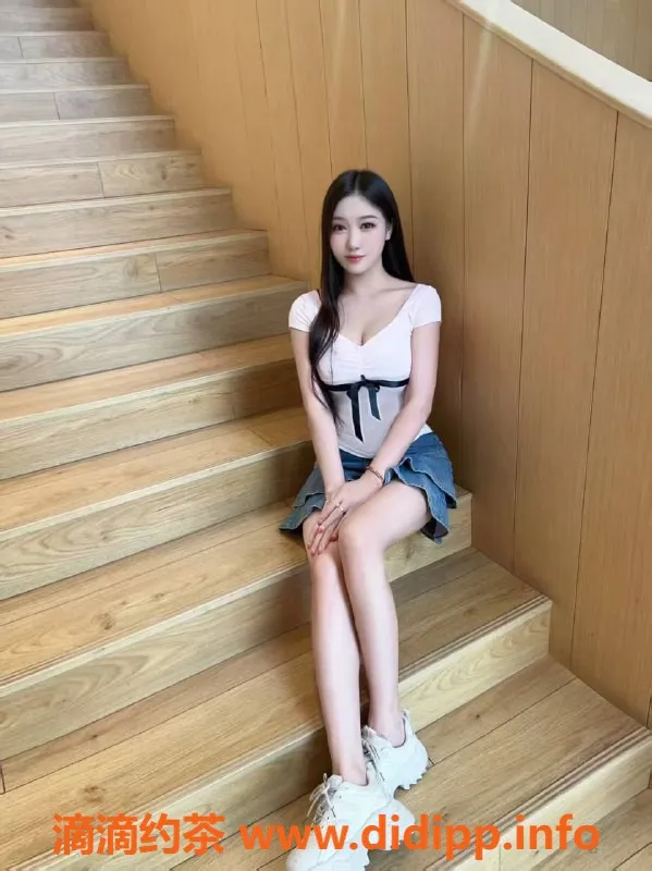 珠海楼凤-金湾课室新茶，肤白貌美，放松服务等你来体验