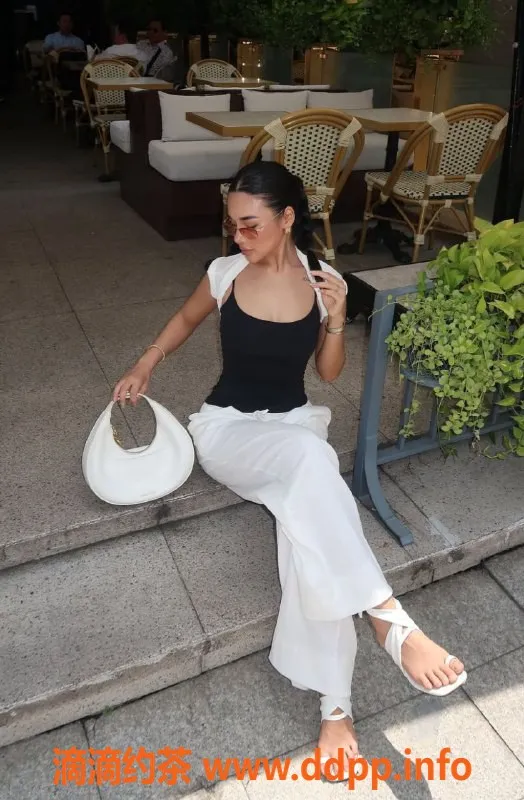 杭州上门服务-上城区24岁D胸美眉，身高171，激爽服务等你来约