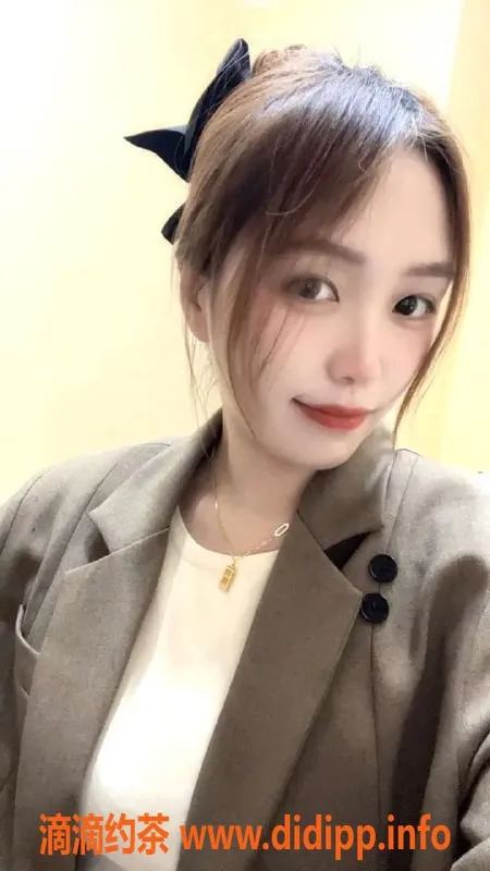 广州楼凤-广州白云媛媛，23岁166cm，胸围36C，茶水费从500元起