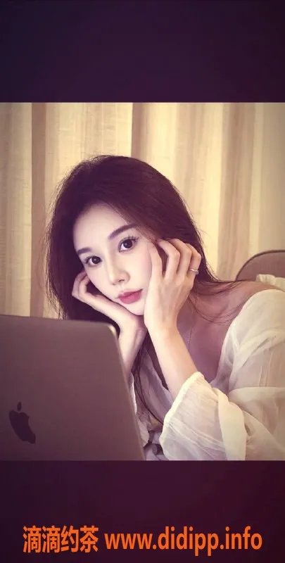 北京楼凤-朝阳小小，22岁女友型服务，身高166，价格1500元