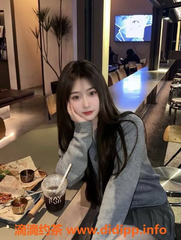 郑州楼凤-郑州清风 20岁175cm 55kg 36C温柔服务