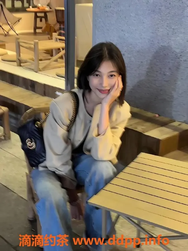 珠海楼凤资源信息,珠海香洲区公寓约会体验，165高90体重C罩杯