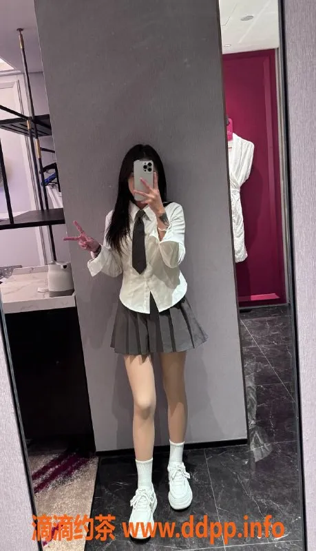 郑州女仆店-郑州二七区小艺，19岁160cm，41斤情趣服务