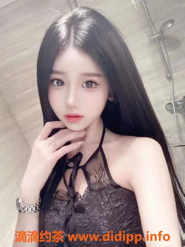 北京楼凤-北京23岁中英混血学妹，173cm D罩杯小可爱