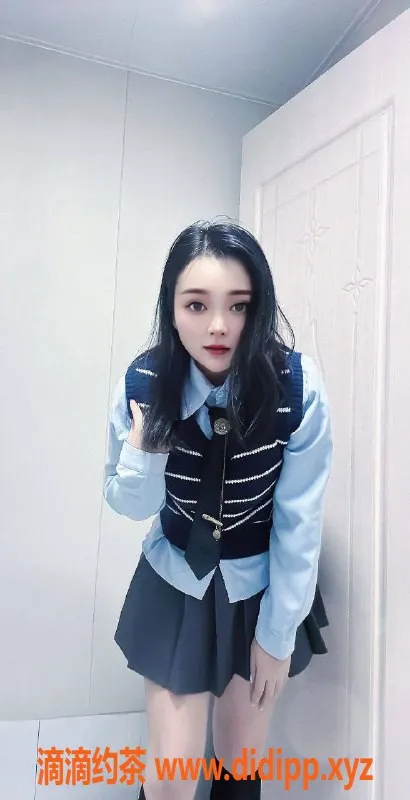 北京楼凤-朝阳九九，160cm、105斤、25岁，茶费8元