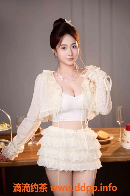 北京楼凤-朝阳大白兔 24岁168CM E罩杯 1400元起服务