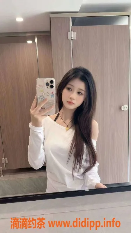 深圳楼凤资源信息,深圳快餐服务20岁妹子165cm 36C等你来约