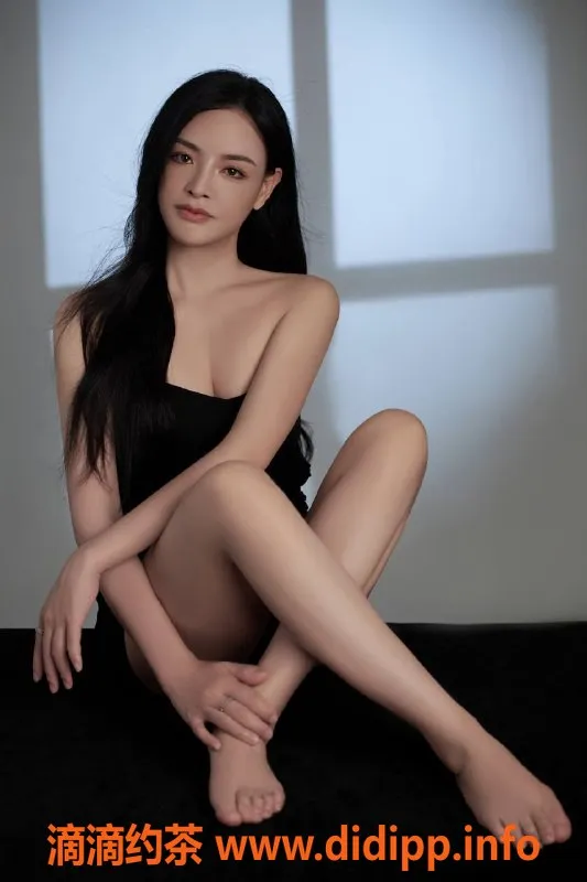 北京楼凤-小奶瓶嫩妹内衣批发，青年路超值体验