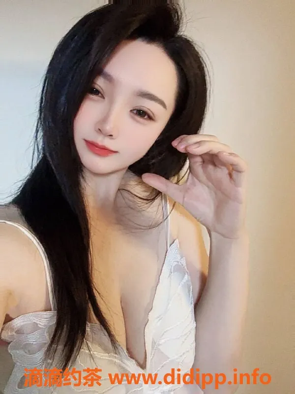 北京楼凤-朝阳月亮，肤白胸大，1000元体验