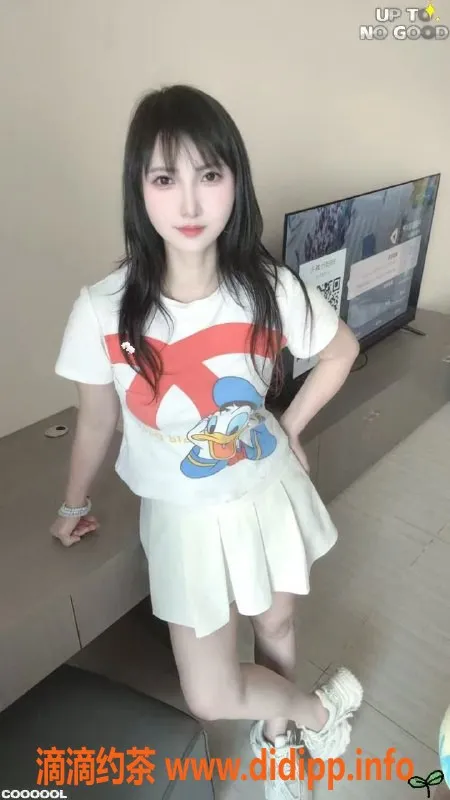 成都楼凤-武侯区少妇清清，4.5P自聊陪伴