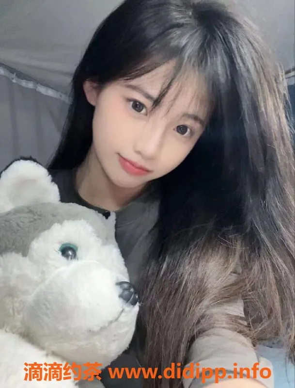 北京楼凤-丰台小雪，1400元嫩妹甜美可爱