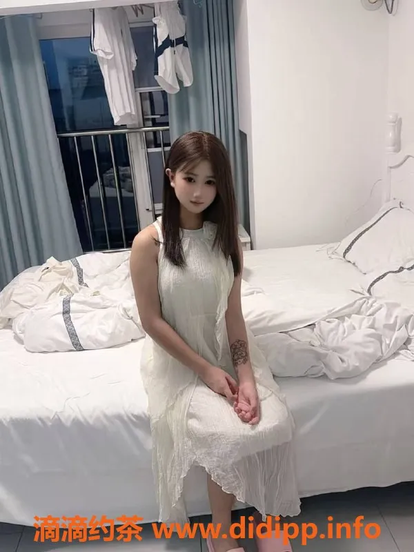 成都楼凤-成华区乖乖，160cm 80斤 18岁可爱嫩妹，热情服务