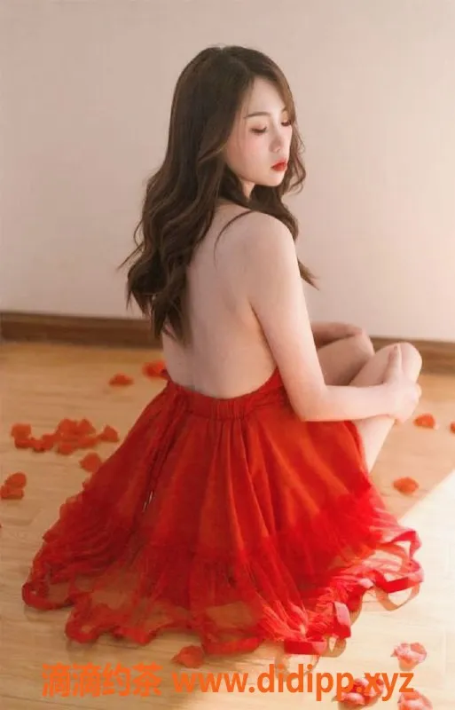 长沙楼凤资源信息,雨花区28岁少妇叮叮，身高163，水中潇享受