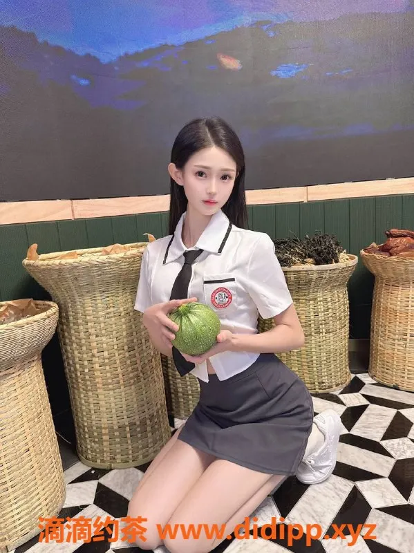 郑州楼凤-中原区金安20岁美丽伴侣，身高166，43斤超值服务