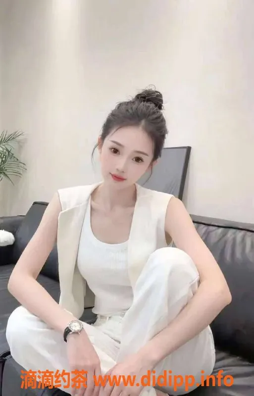 郑州楼凤-中原区金安20岁美丽伴侣，身高166，43斤超值服务