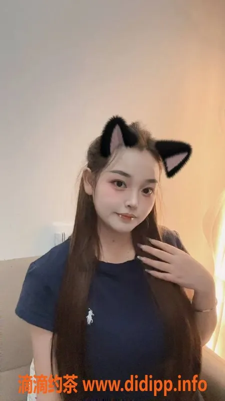 广州楼凤-金沙洲少妇糖宝，600元可享受大胸舌吻服务