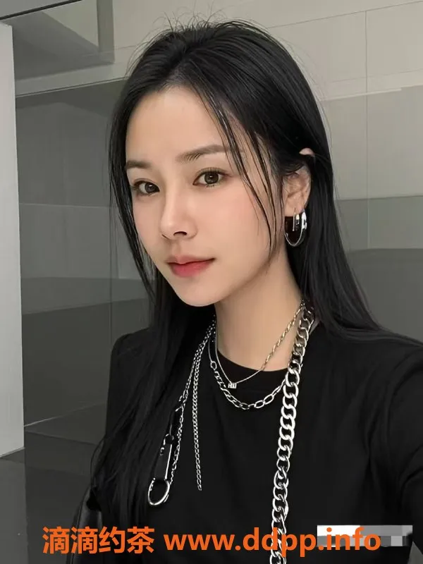 昆明楼凤-西山区拉拉酱，制服丝袜服务，价格600起