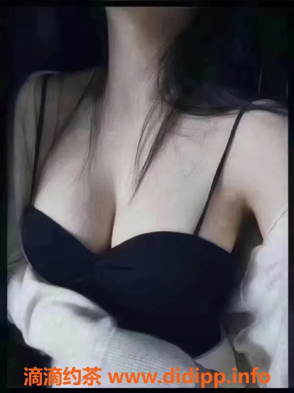 昆明楼凤资源信息,西山区小柠檬，600元起，制服丝袜服务等你体验！