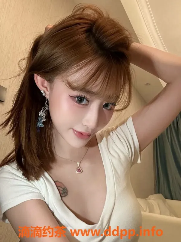 珠海楼凤-拱北炸弹猫 性感迷人，服务一流