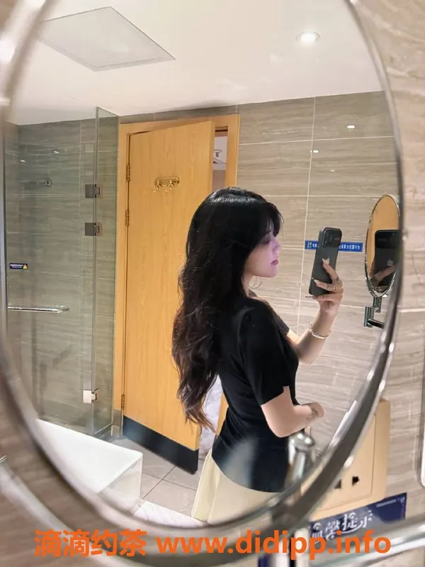 广州楼凤-阮阮，越秀区长腿嫩妹，750元超值服务