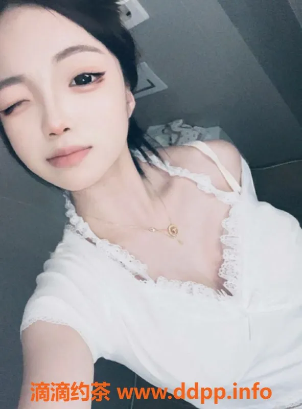 珠海楼凤-香洲兜兜，娇小可爱，服务周到