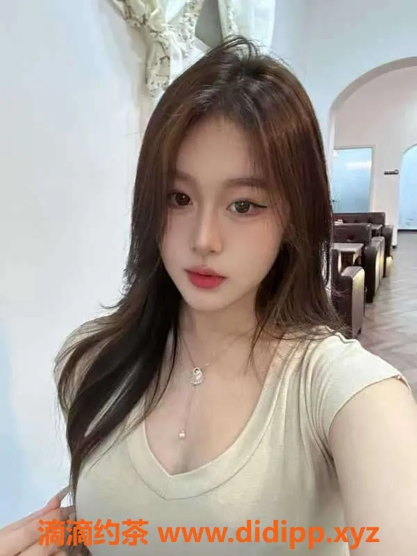 广州楼凤资源信息,荔湾区23岁小肉包，34D胸围超值体验