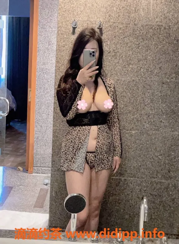 北京楼凤-苹果姐姐，35岁少妇，身高162，茶费仅7元