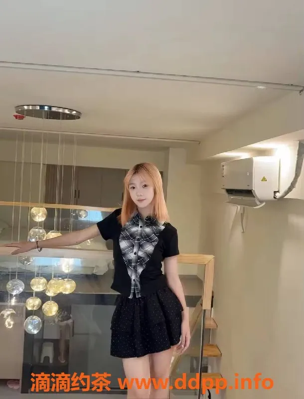 成都楼凤-成华区17岁小蛋挞，150cm仅65斤，超甜萝莉体验