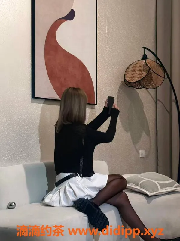 广州楼凤-天河嫩妹佳佳，700p已视频验证