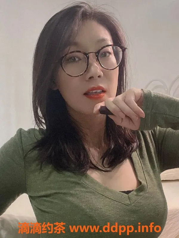 北京楼凤-丰台七夜，白嫩少妇，温柔服务