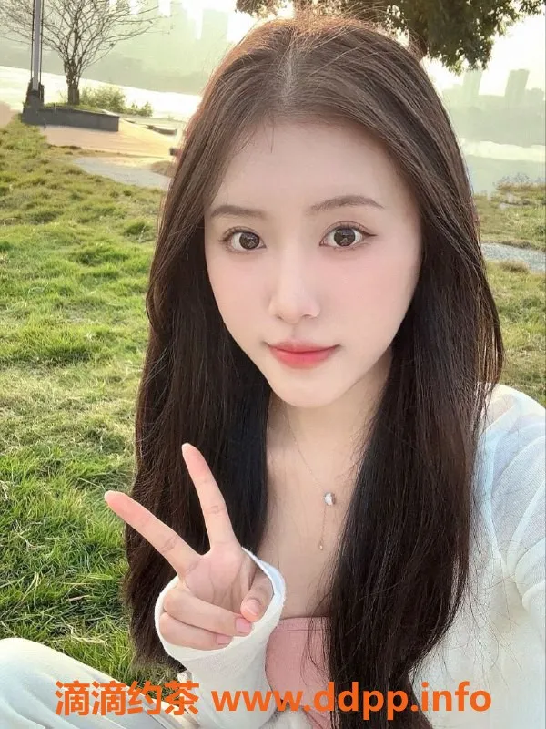 昆明楼凤资源信息,盘龙区菲菲，专业服务599起，尝试深喉与过水漫游！