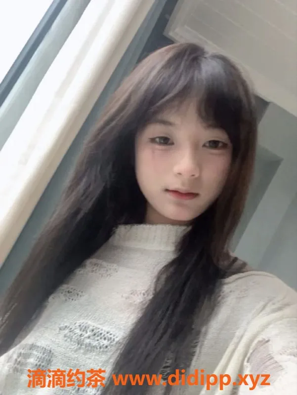 成都楼凤-新都区冬冬—嫩妹特惠体验，车牌大长腿