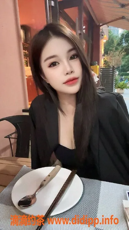 广州楼凤-天河御姐佳佳，800元享69蛇吻服务