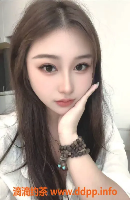 广州楼凤-天河天使小乖，22岁160cm，胸围36D，超值服务