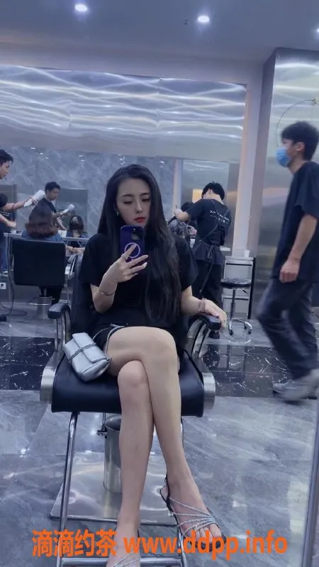 广州楼凤-天河玲玲，大长腿小姐姐，600元起