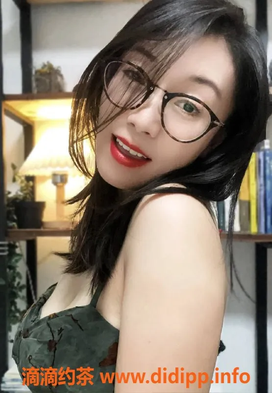 北京楼凤-丰台纪家庙26岁邻家少妇，莞式服务仅6元