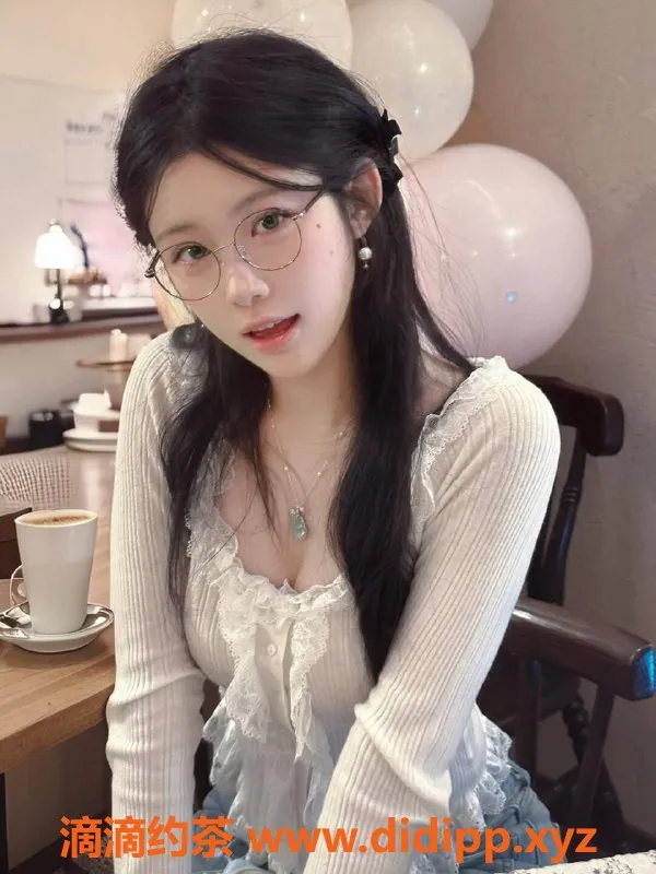 杭州楼凤-上城区小依依，21岁，165cm，34C，超值服务等你来体验！