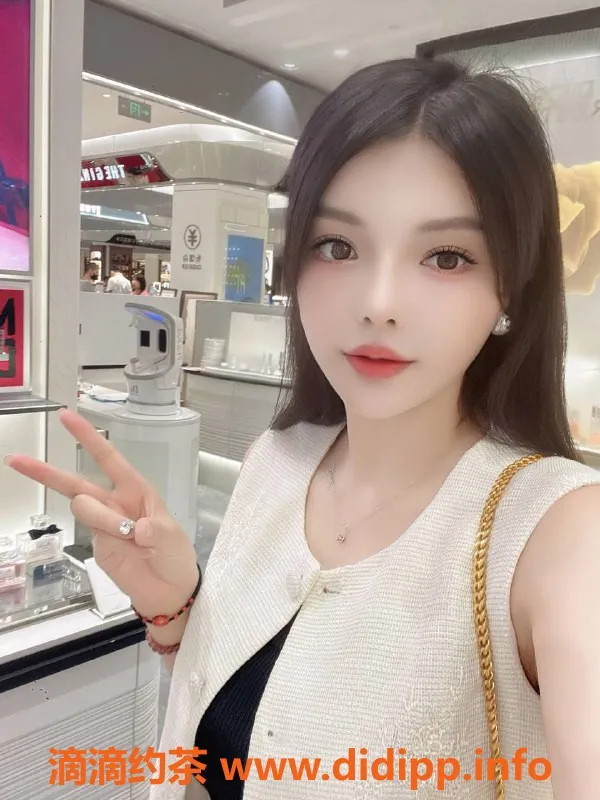北京楼凤-朝阳小龙女，天然36D杯，热情服务体验