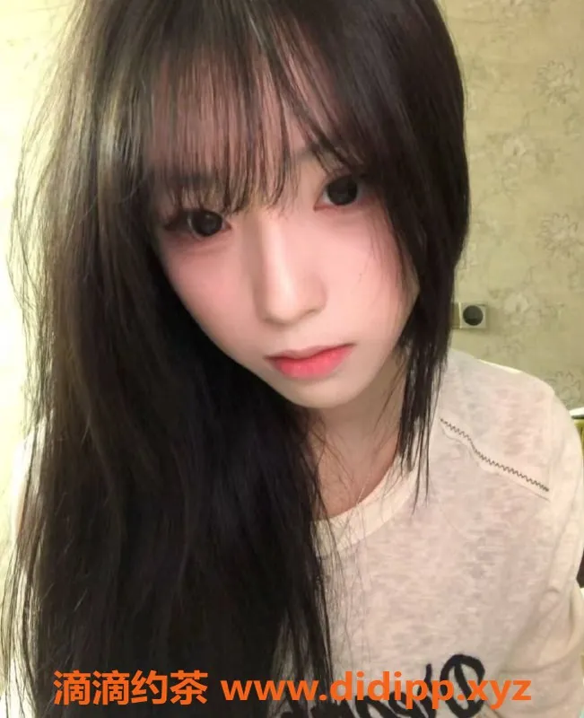 北京楼凤-朝阳念初，1300元嫩妹提供制服诱惑