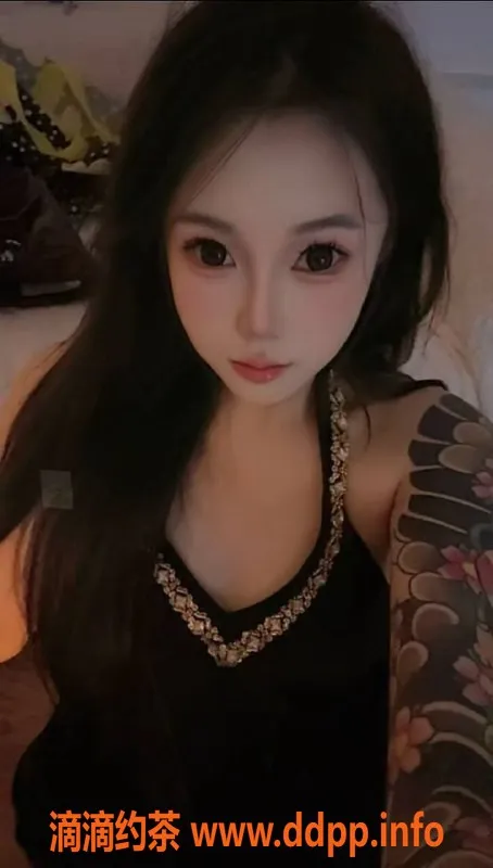 郑州楼凤-管城区允允，18岁165cm，49斤，性感服务