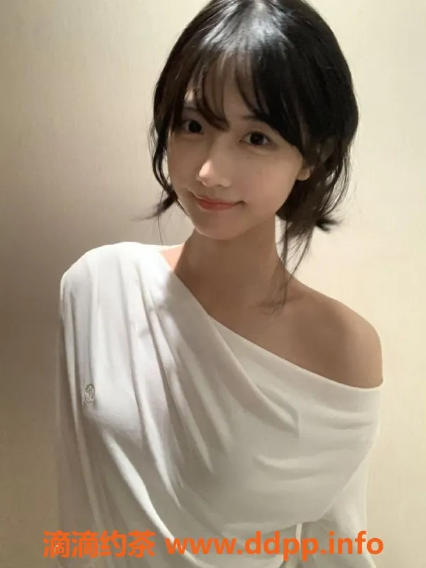 广州楼凤-海珠超嫩学妹雨桐，20岁165cm，服务多样