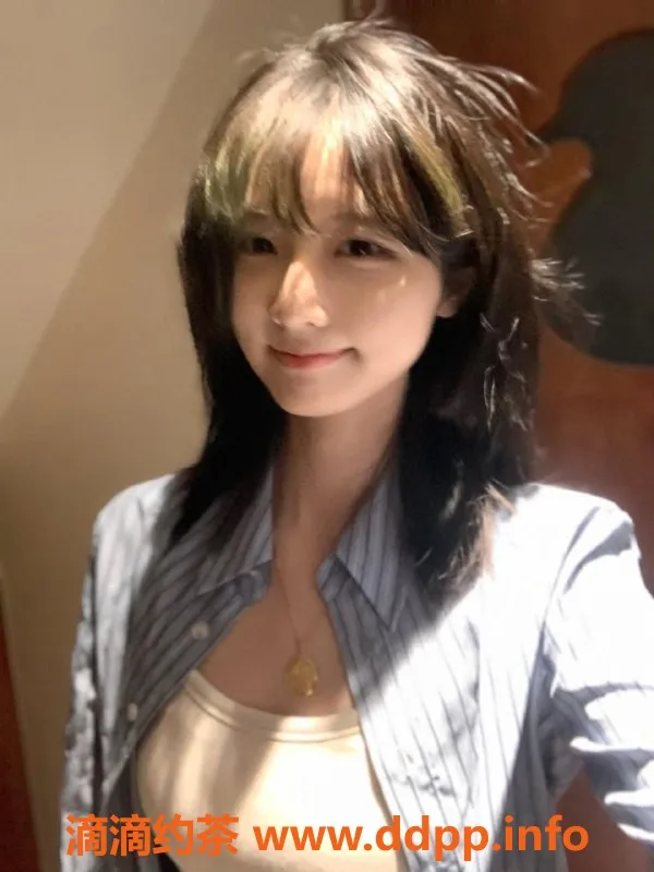 广州楼凤-海珠超嫩学妹雨桐，20岁165cm，服务多样