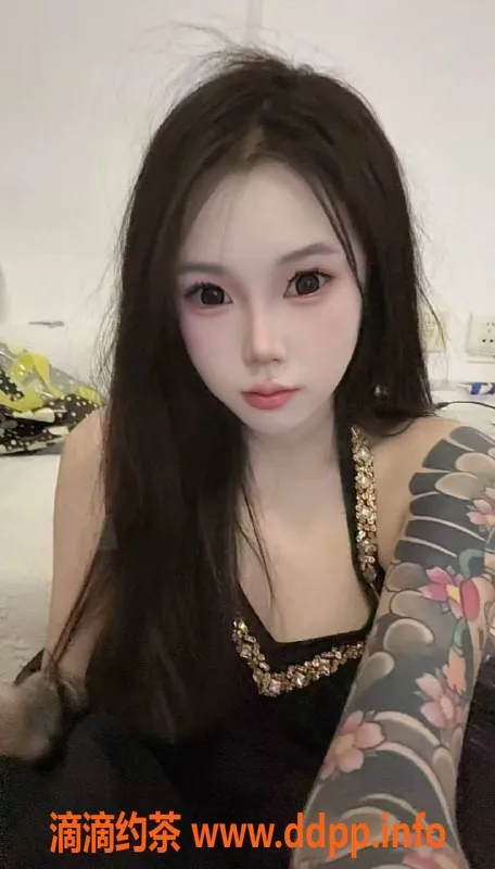 郑州楼凤-管城区允允，18岁165cm，49斤激情服务