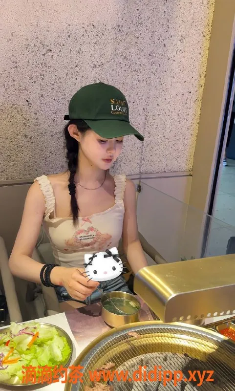 南京楼凤-秦淮区小草莓🍓，162cm 88斤 A➕➕，体验超值！