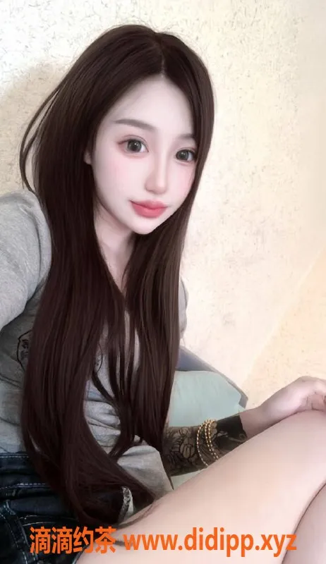 南京楼凤-秦淮区19岁美女哈哈，身高165，95斤C杯，800元一次